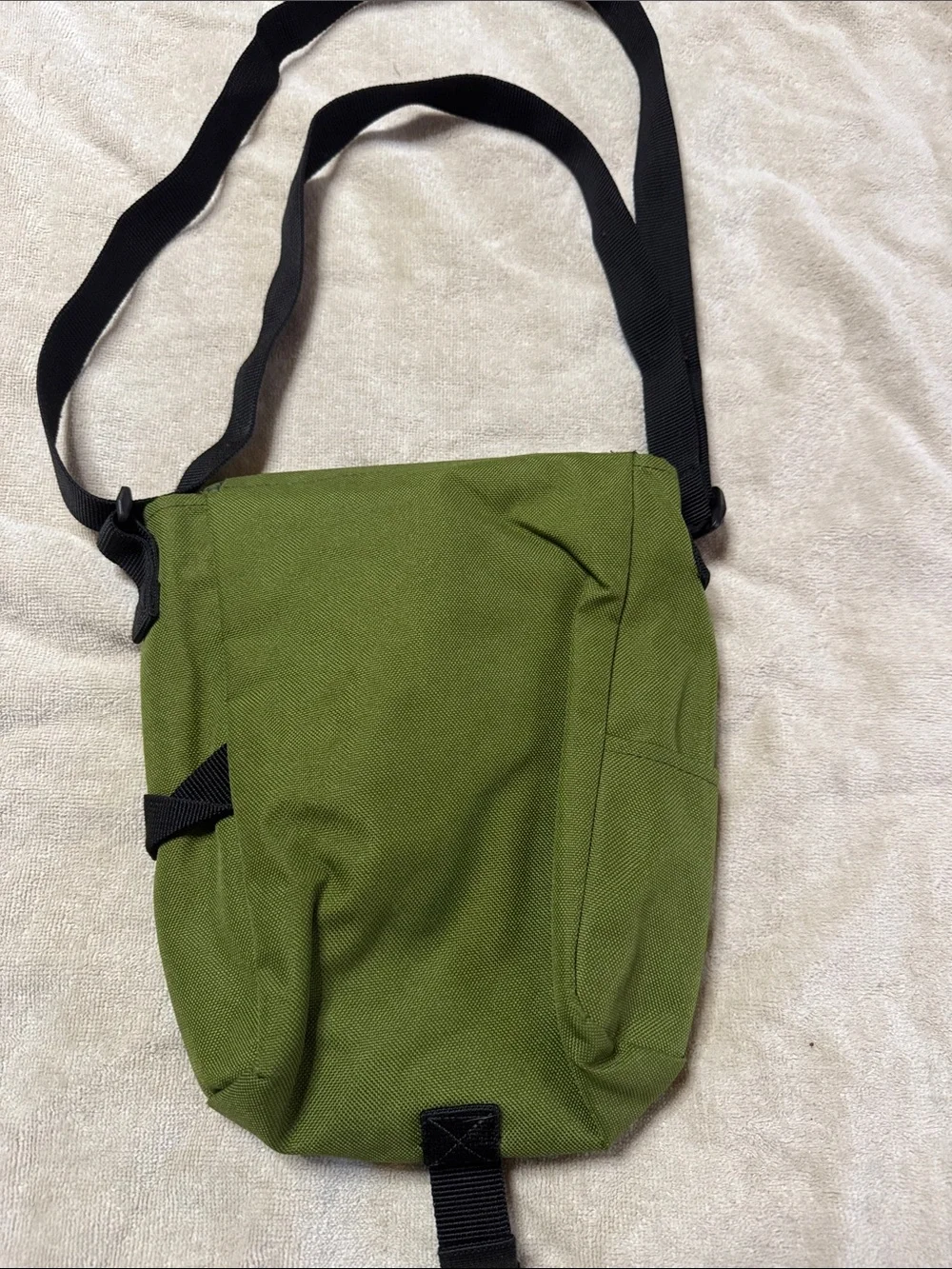 Dickies Olive Green Messenger Crossbody Bag with Black Strap